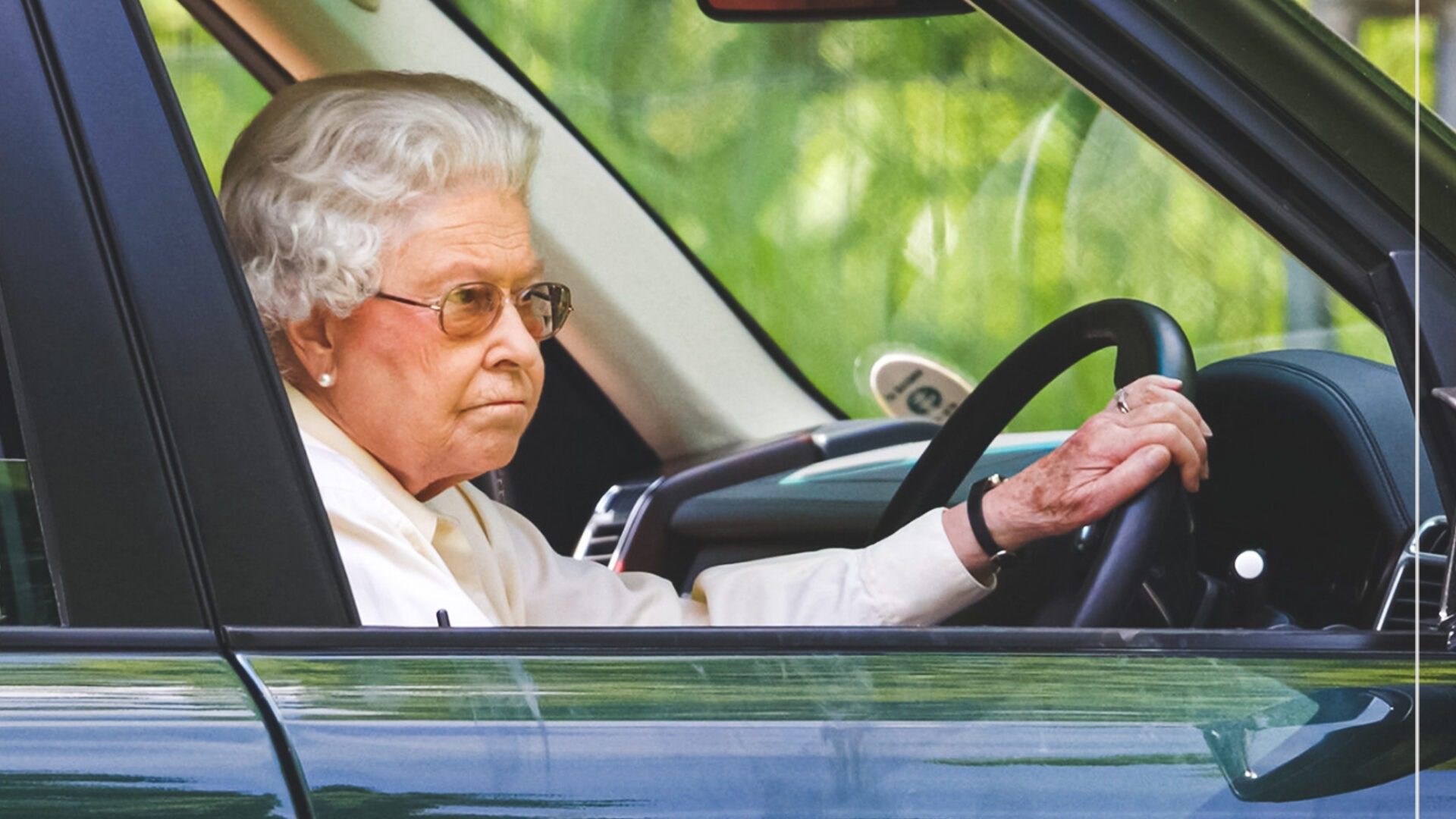 Regina Elisabetta, era l’unica a guidare senza patente.