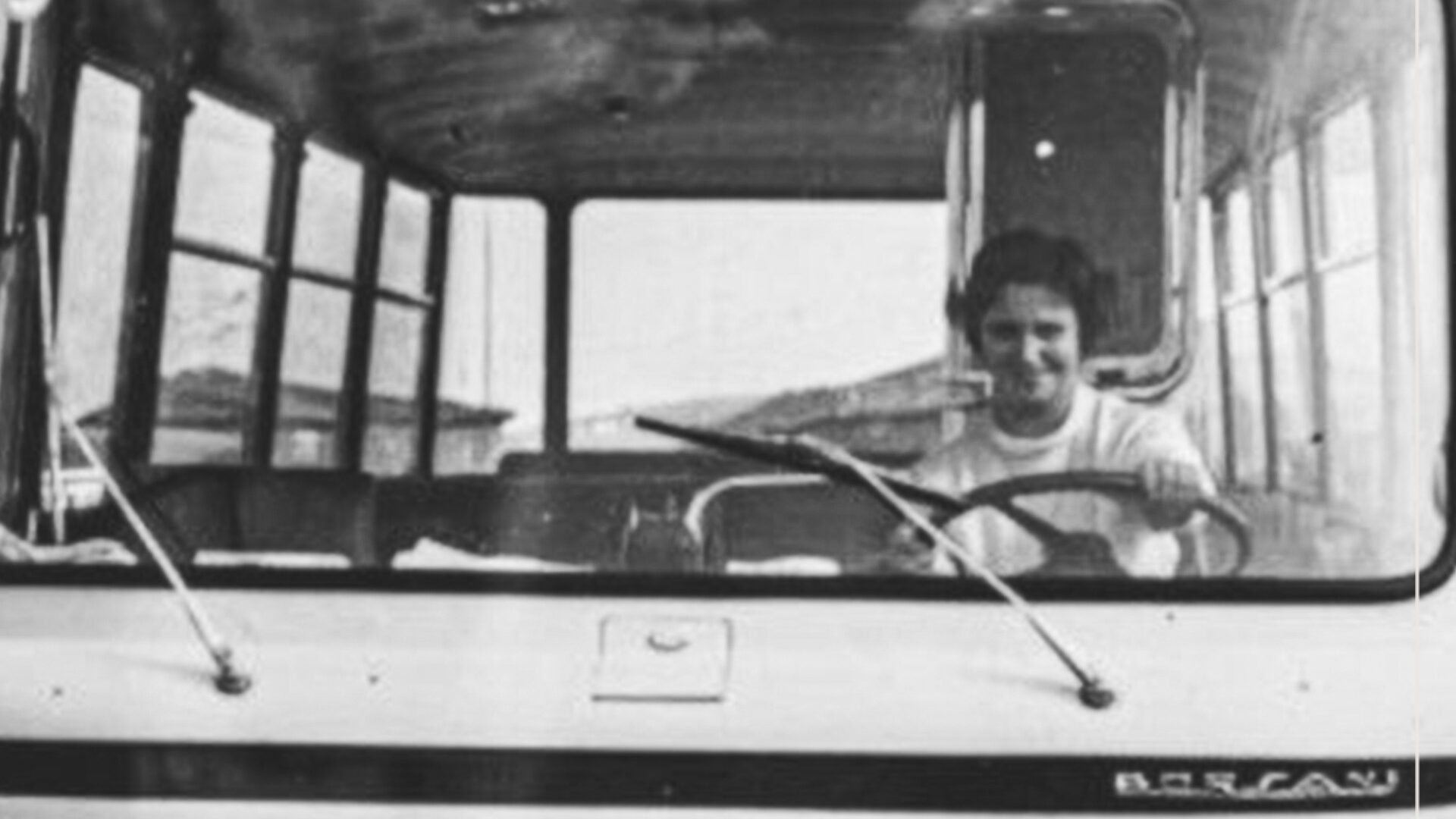 La prima donna a guidare un autobus