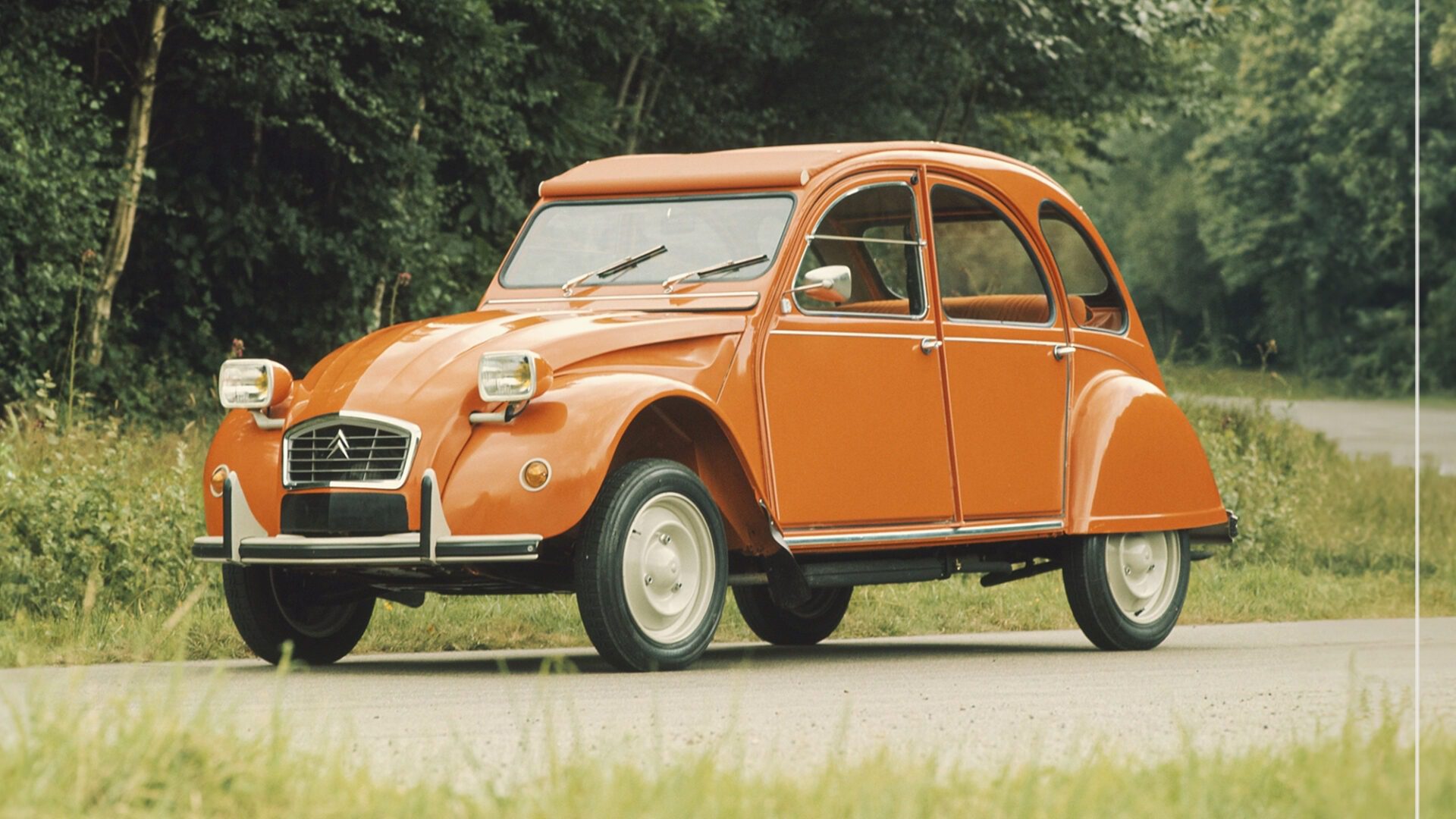 La Citroën 2 CV compie 75 anni