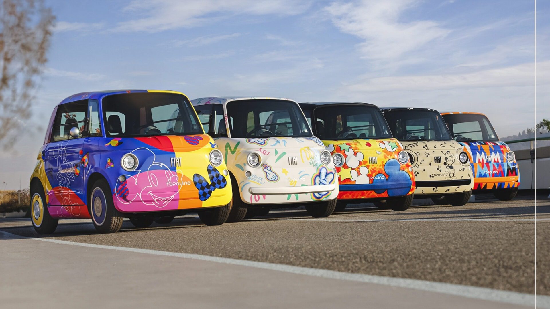 Cinque Fiat Topolino celebrano i 100 anni di Disney 