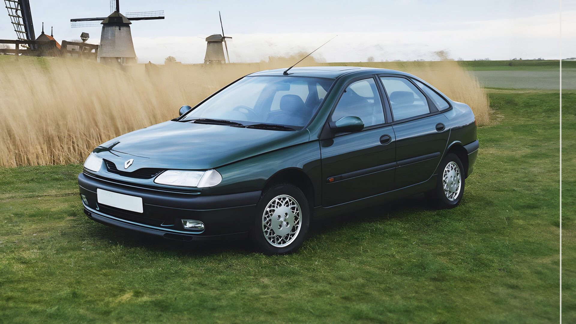 Renault Laguna soffia 30 candeline 