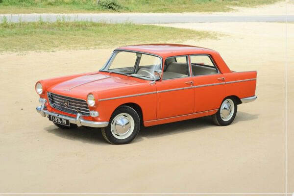 Peugeot 404, la macchina che vestiva arancione 